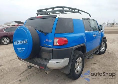 2007 Toyota Fj Cruiser z USA, uszkodzony, nr VIN JTEBU11F670040529